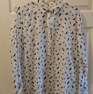 Gap feather shirt